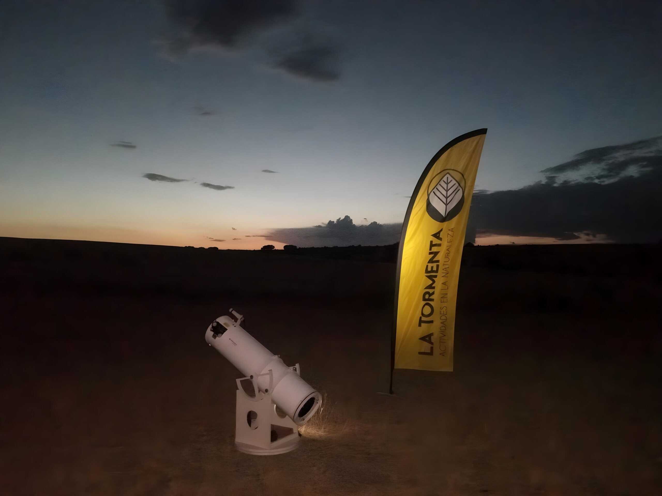 Álvaro Bastero, monitor Starlight certificado en el nordeste de Segovia.